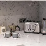 Riverfront Retreat In London 2 Bed 2 Bath