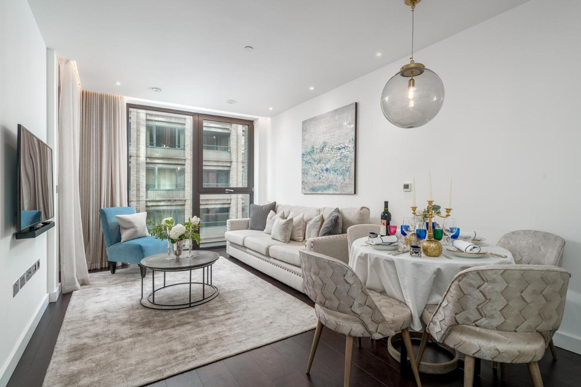 Riverfront Retreat In 2 Bed 2 Bath Appartamento