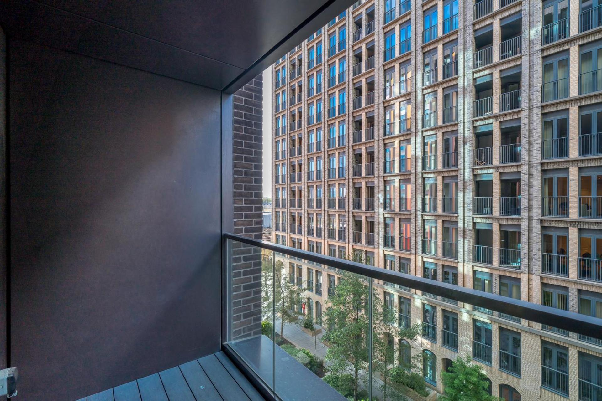 Appartamento Riverfront Retreat In 2 Bed 2 Bath