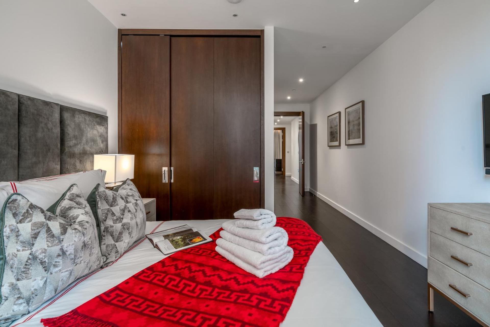 Riverfront Retreat In 2 Bed 2 Bath