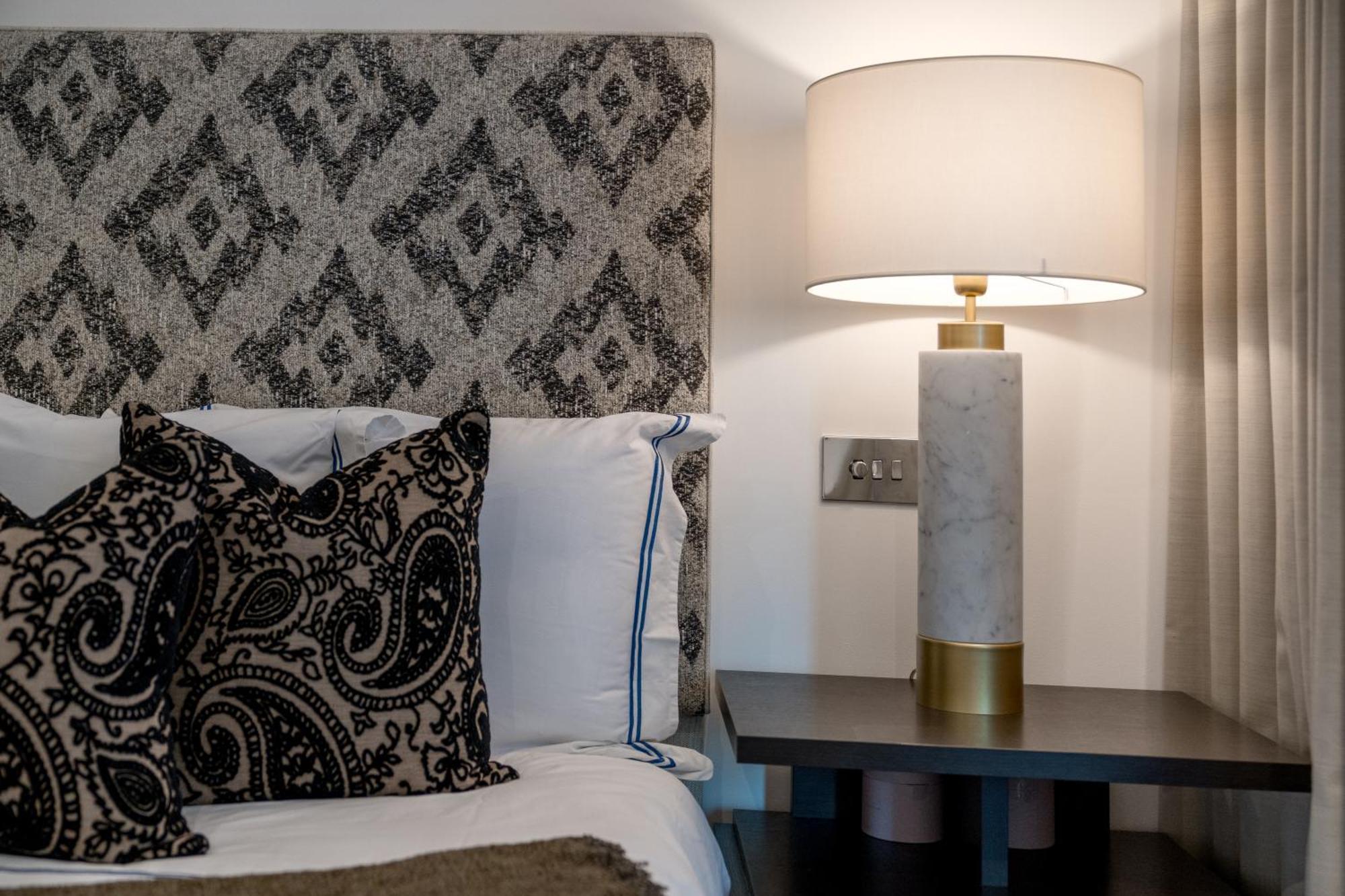 Riverfront Retreat In 2 Bed 2 Bath Appartamento Londra
