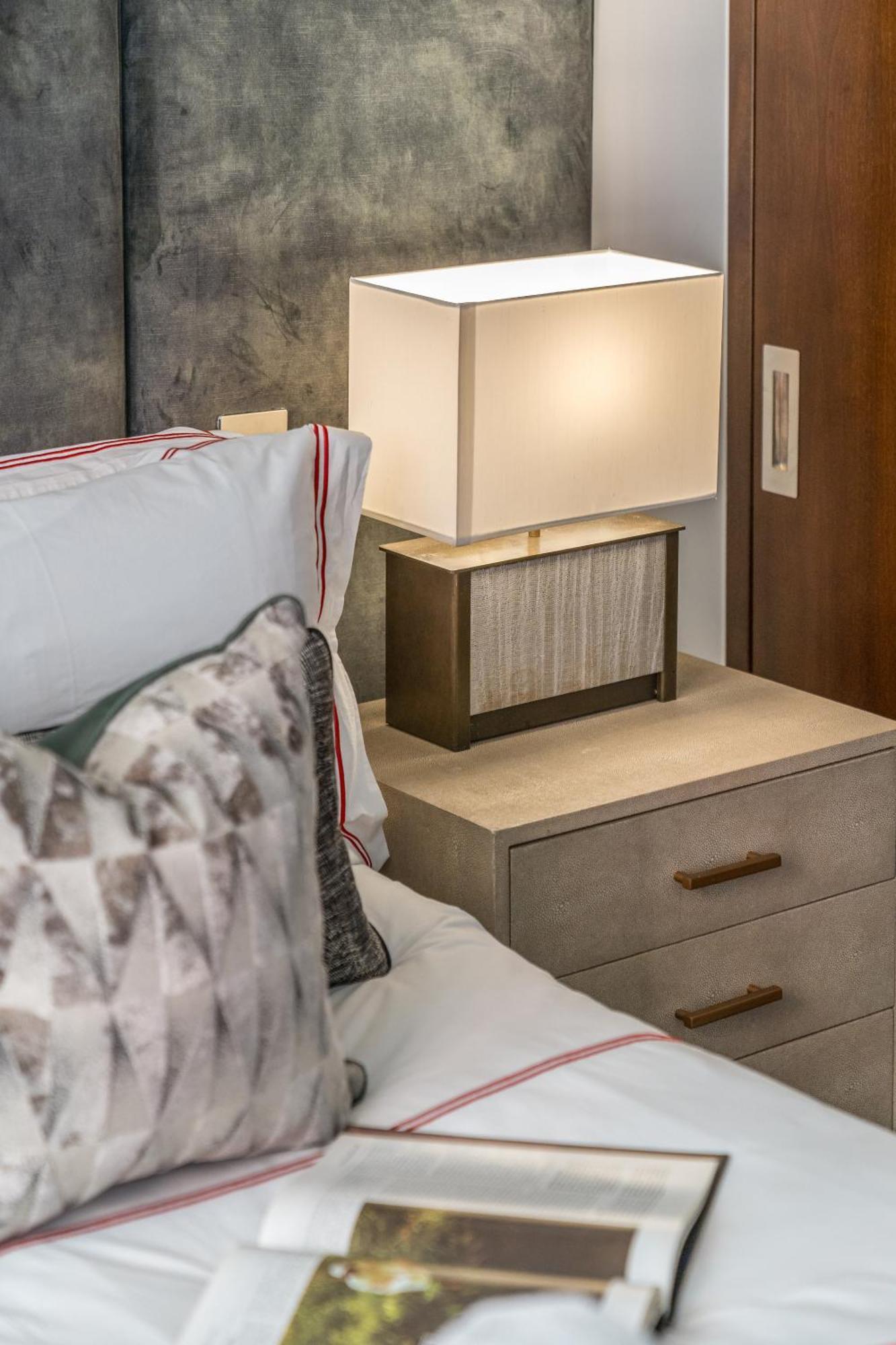 Riverfront Retreat In 2 Bed 2 Bath * Londra
