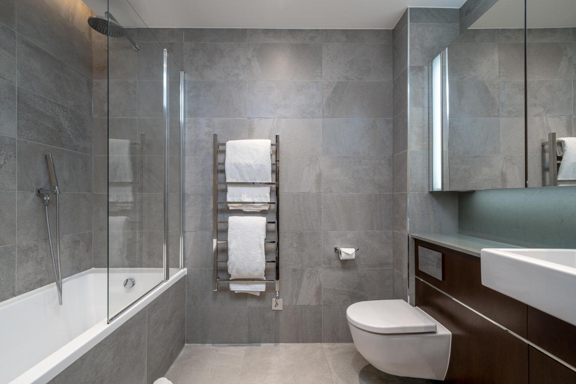 Riverfront Retreat In 2 Bed 2 Bath Appartamento *